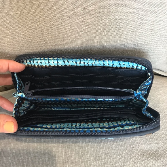 πHPπVeraBradley zip accordion wallet/wristlet - Picture 7 of 12